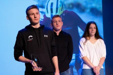 Na mladih šport stoji. Naj športnika Kamnika za leto 2022 Lovro Planko in Tjaša Vrtačič ter ekipa odbojkaric Calcit volleya (21)